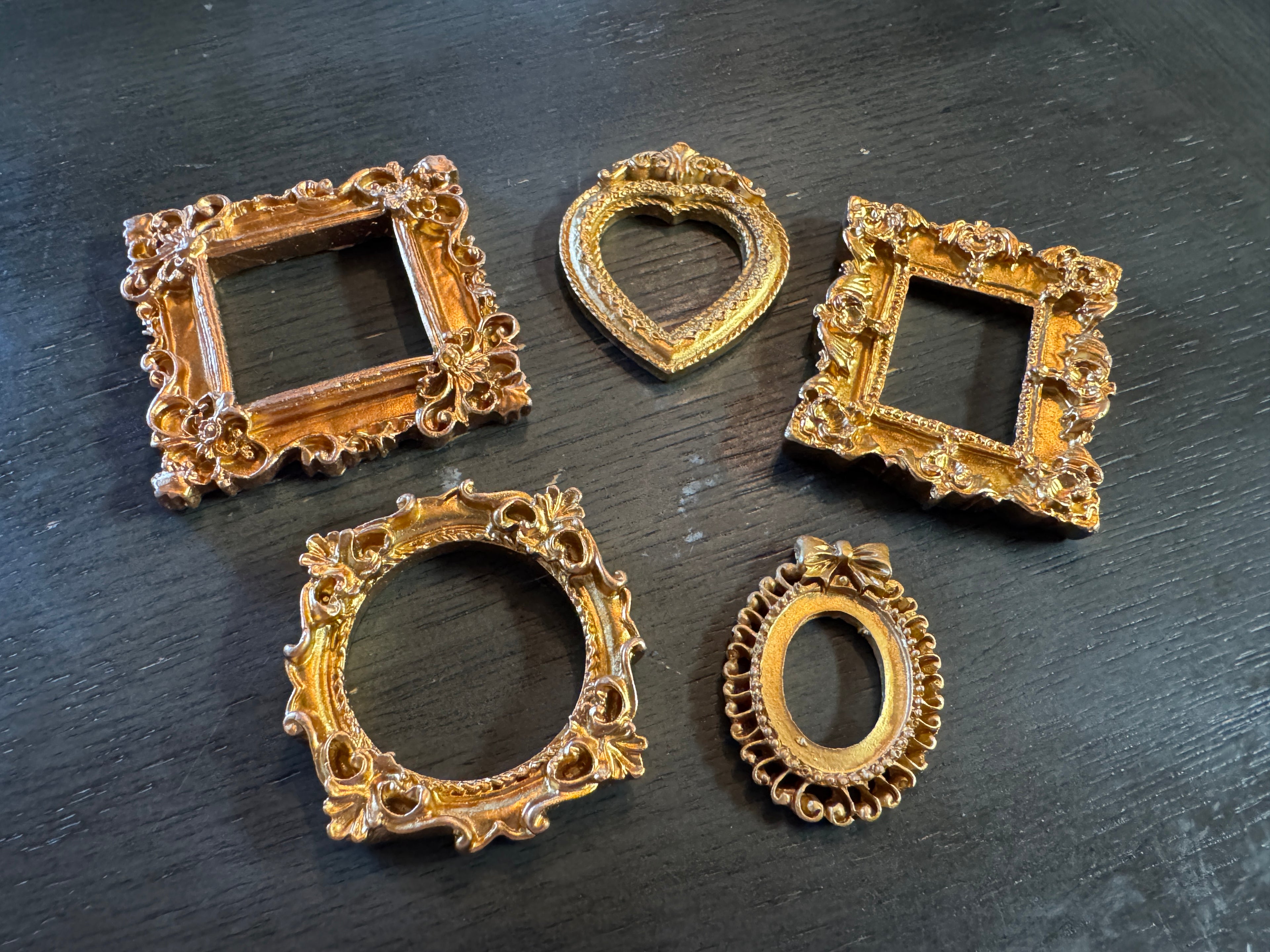 Gold Mini Frames – Set of 5