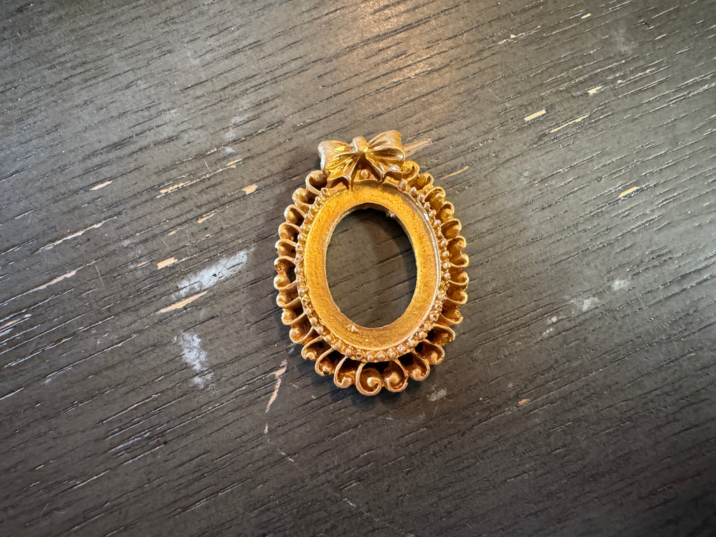 Gold Mini Frames – Set of 5